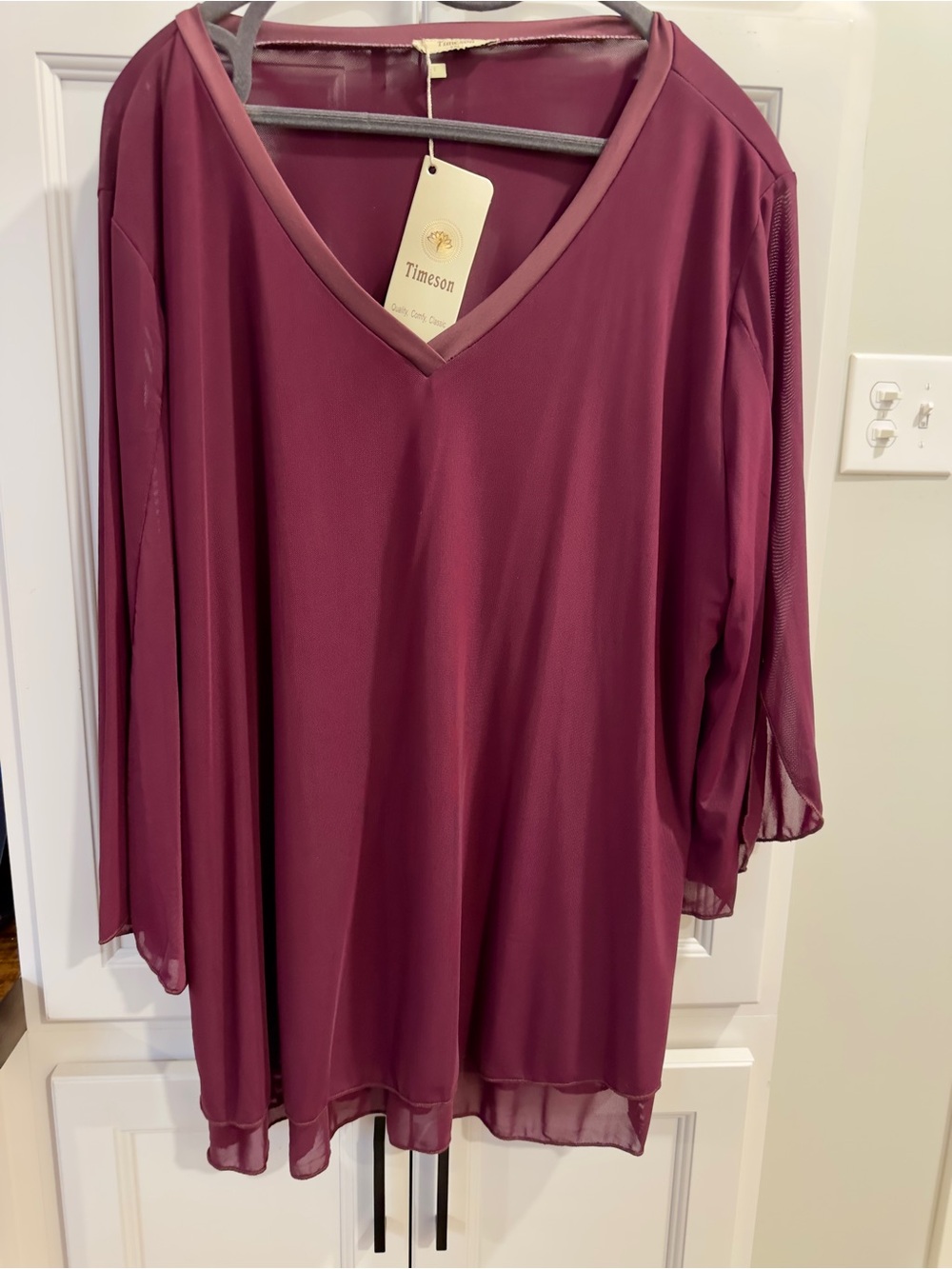 2XL New with tags: Timeson Women's V-Neck Chiffon Tunic Top in Burgundy